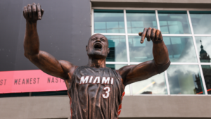 d-wade-statue