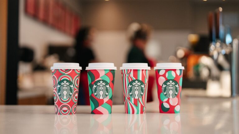 starbucks-2024-25-holiday-cups-1-7101352-1730946416422